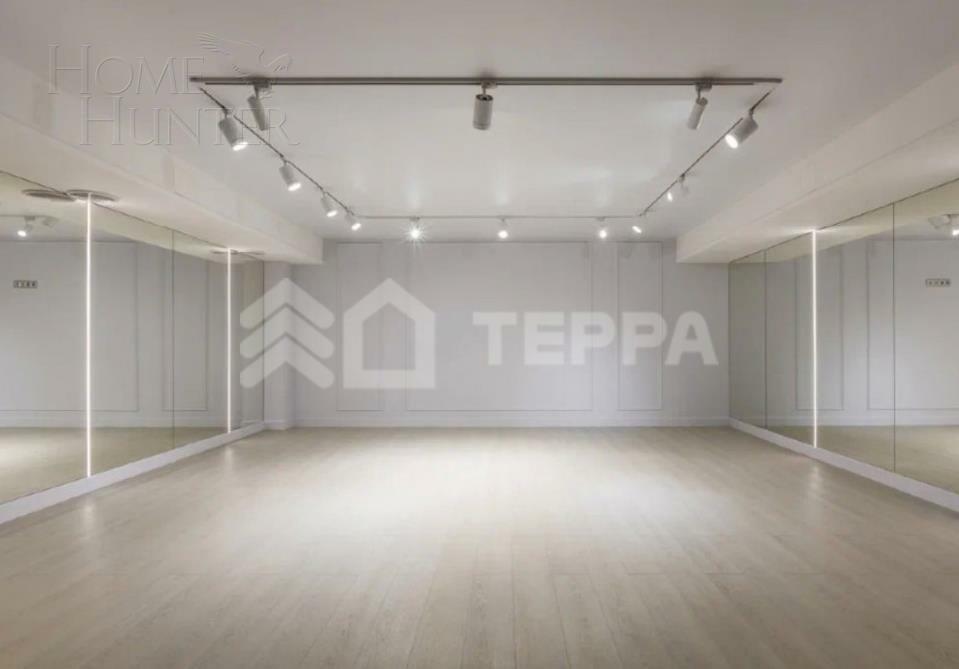 2-этажный коттедж 1 130 м² с отделкой