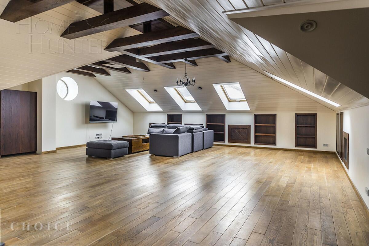 3-этажный коттедж 720 м² без отделки