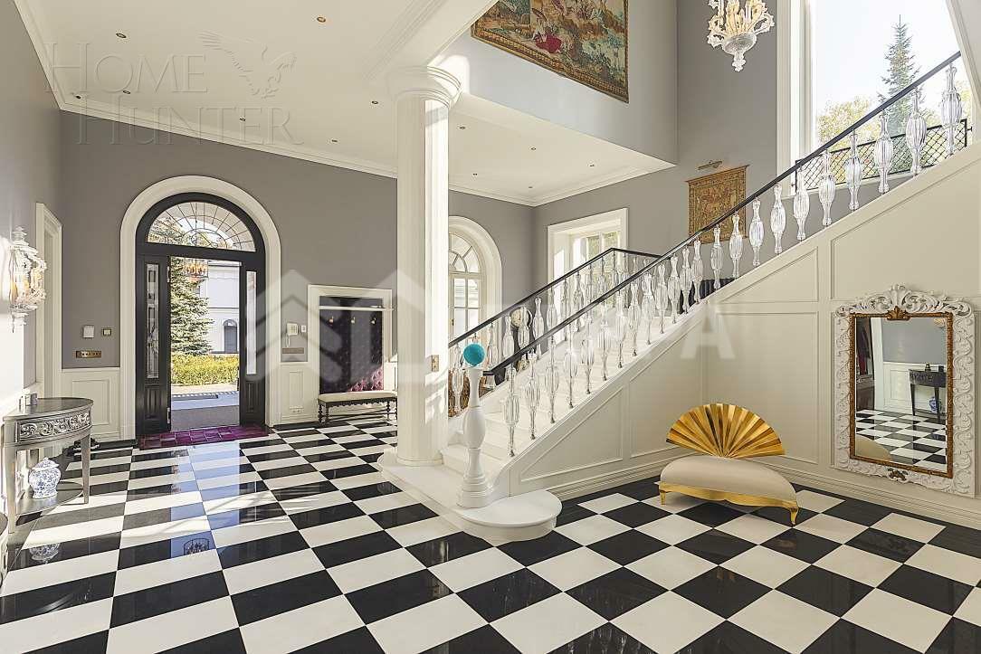 2-этажный коттедж 2 000 м² с отделкой