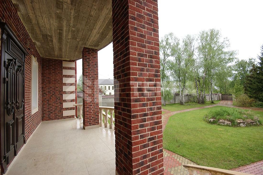 2-этажный коттедж 935 м² с отделкой