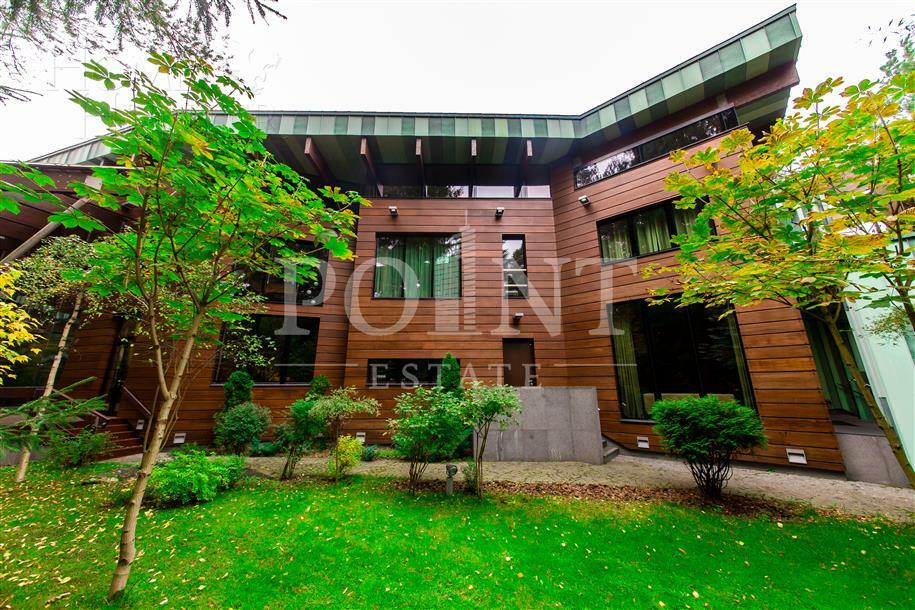 2-этажный коттедж 1 750 м² с отделкой