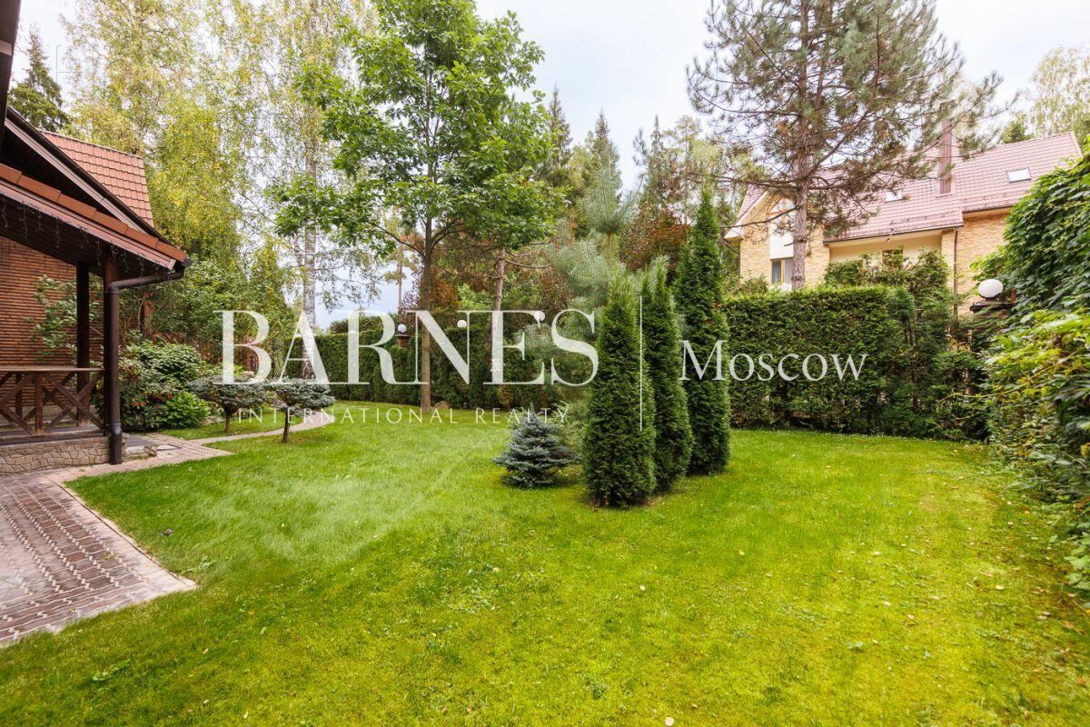 2-этажный коттедж 398.2 м² с отделкой