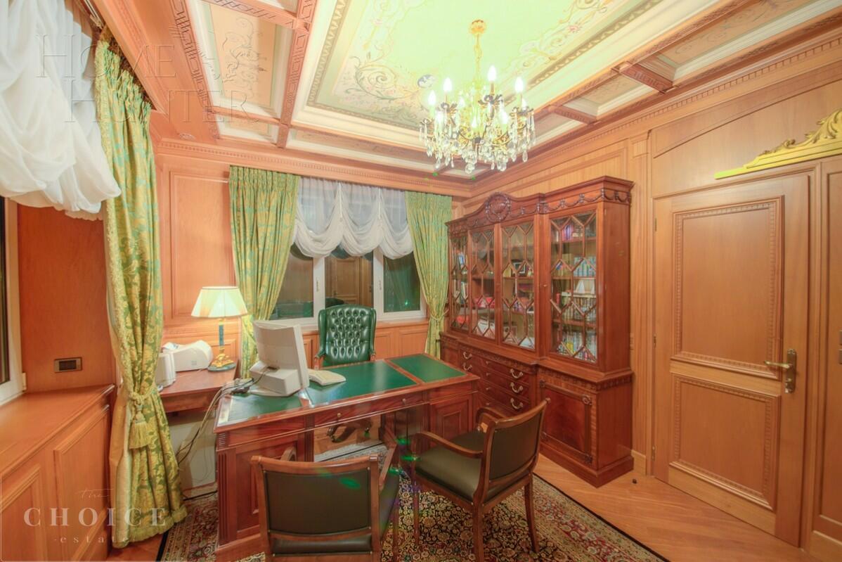 2-этажный коттедж 1 615 м² с отделкой