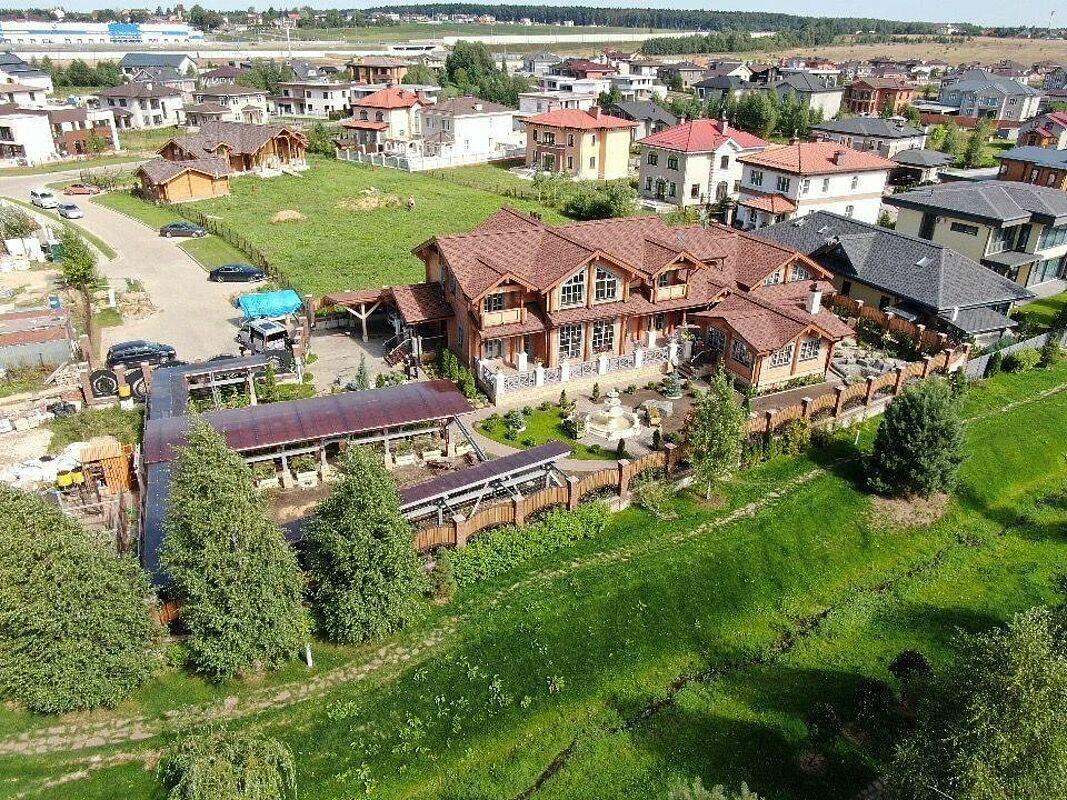 2-этажный коттедж 550 м² с отделкой