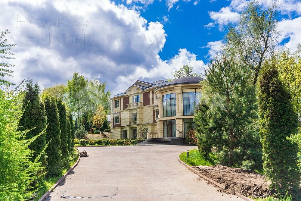 КОТТЕДЖ 2 000 м² с отделкой