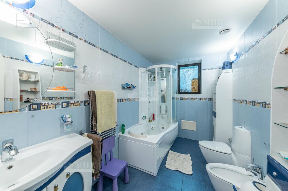 2-этажный коттедж 500 м² с отделкой