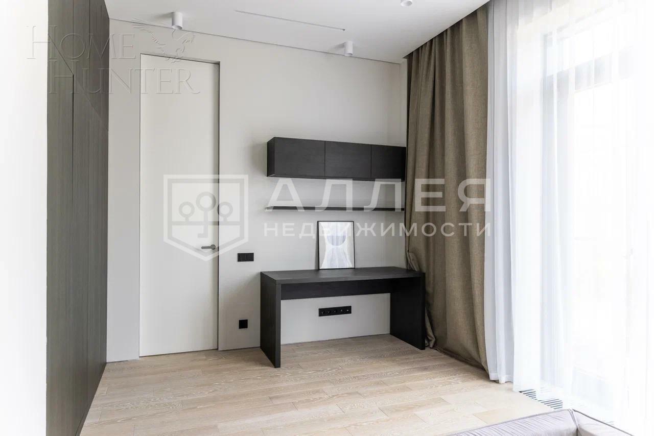 3-этажный таунхаус 244 м² с отделкой