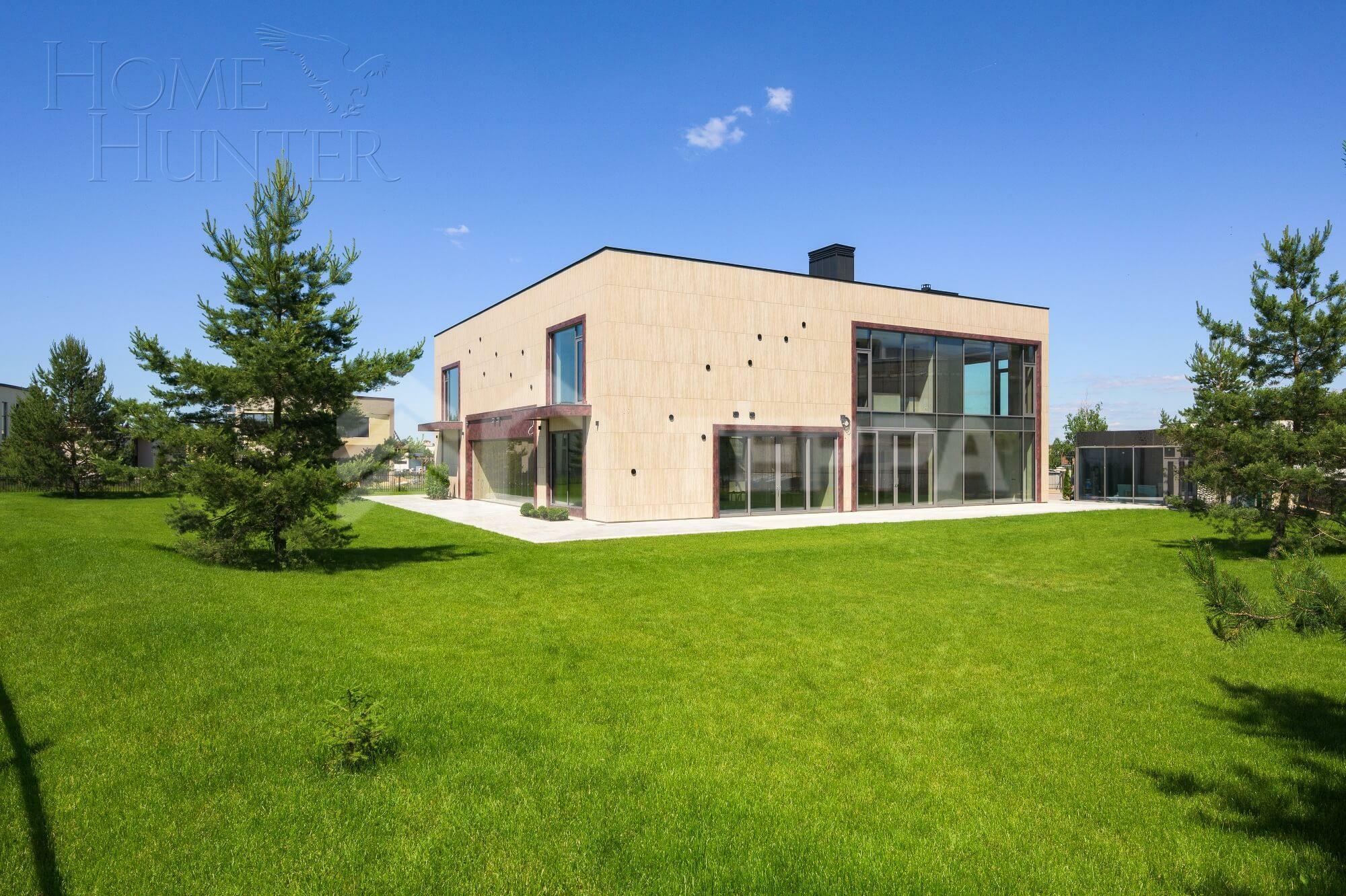 2-этажный коттедж 1 500 м² с отделкой