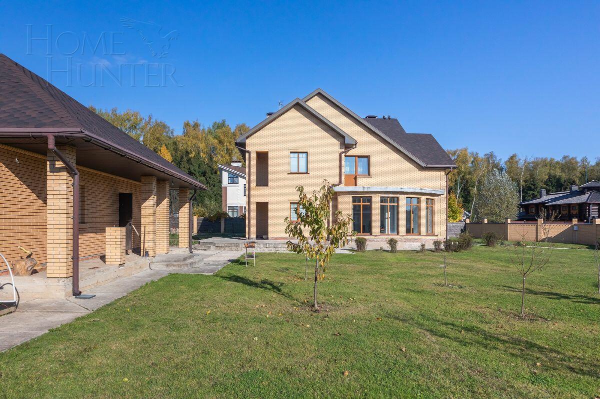 2-этажный коттедж 350 м² с отделкой