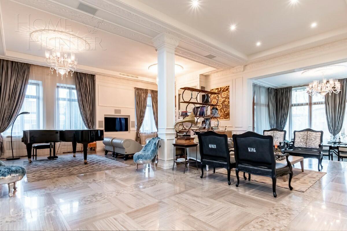 2-этажный коттедж 1 100 м² с отделкой