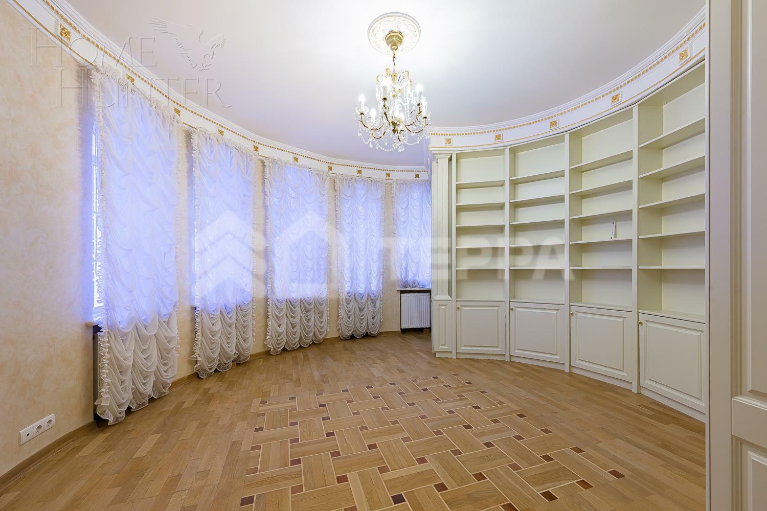 2-этажный коттедж 1 250 м² с отделкой