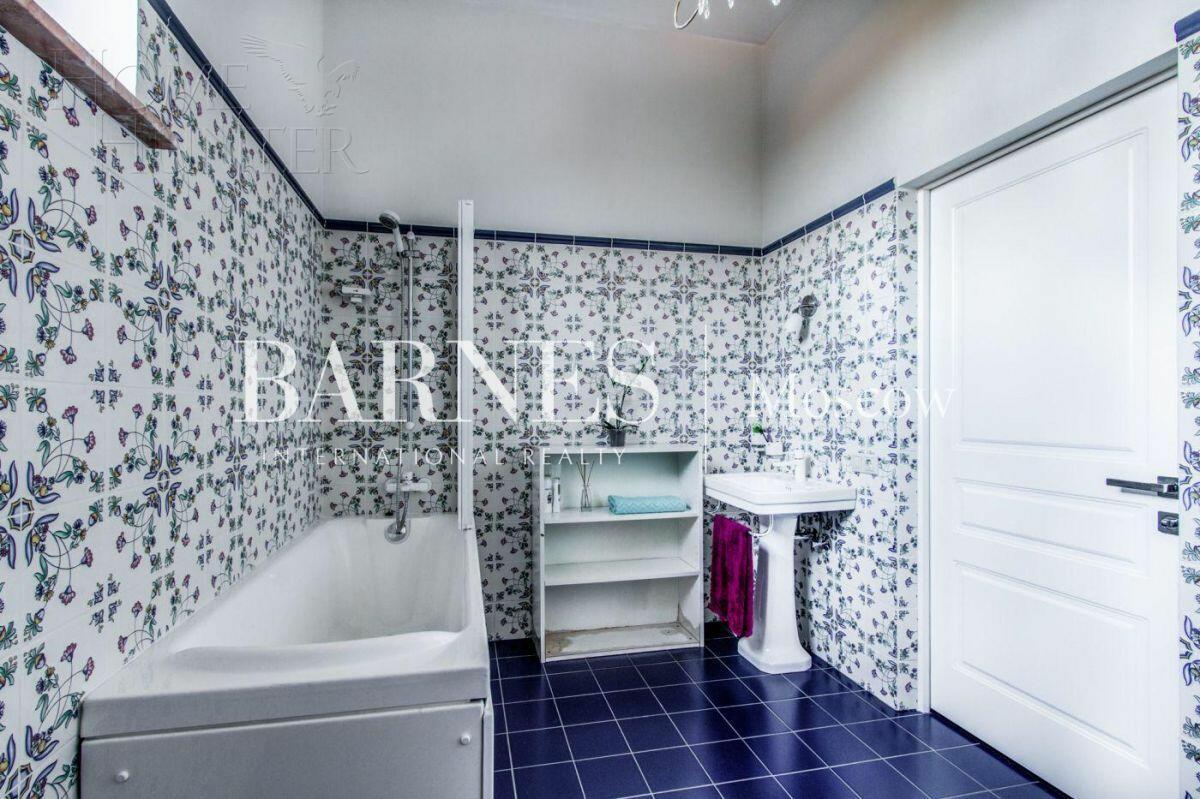 2-этажный коттедж 357 м² с отделкой