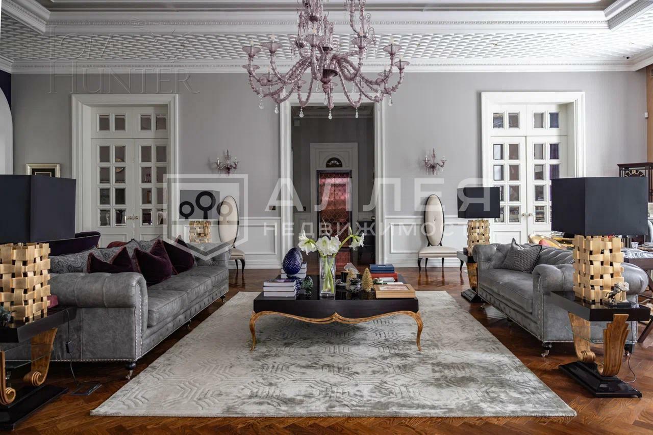 2-этажный коттедж 2 000 м² с отделкой