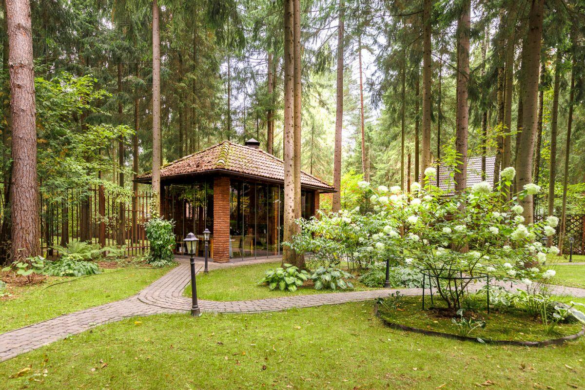 2-этажный коттедж 398.2 м² с отделкой