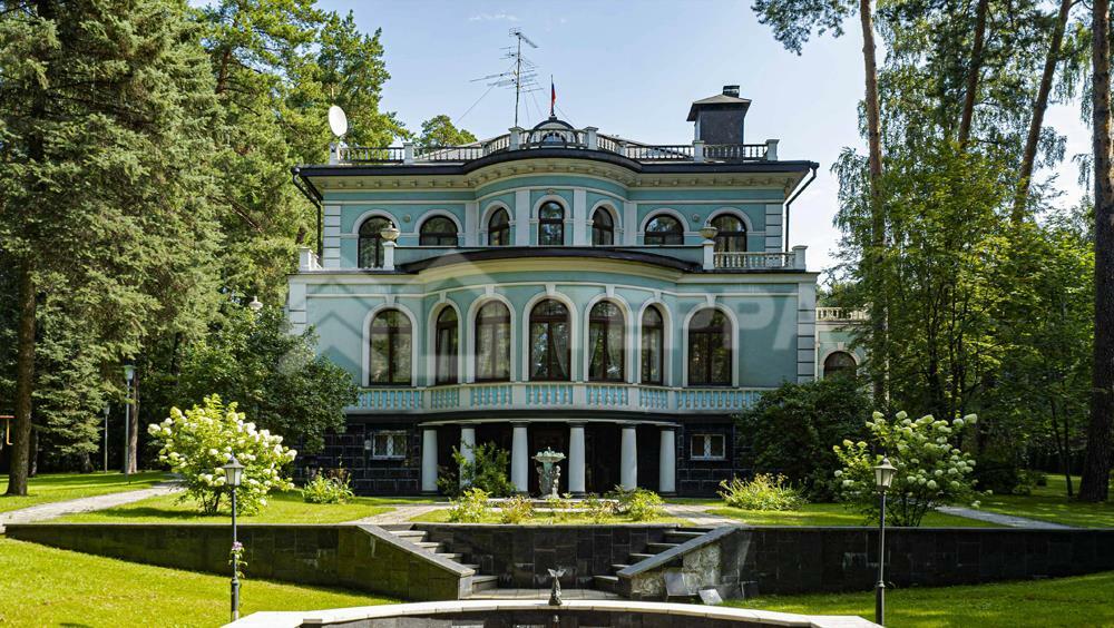 2-этажный коттедж 850 м² с отделкой