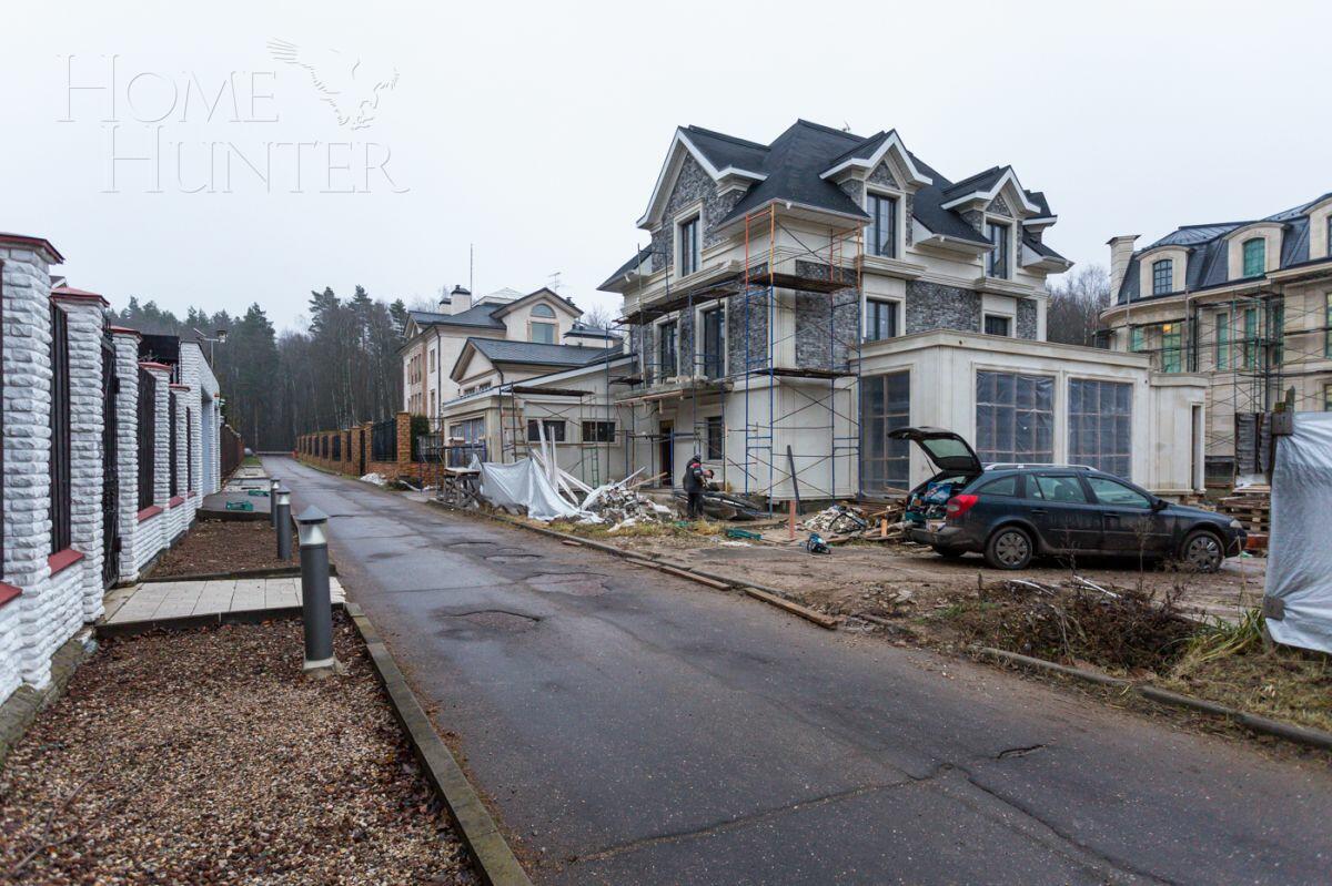 2-этажный коттедж 550 м² без отделки