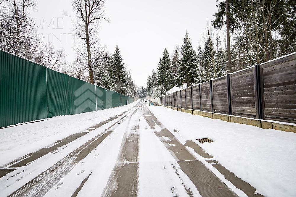 2-этажный коттедж 1 350 м² без отделки