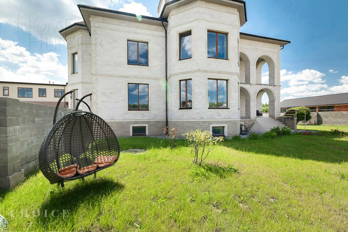 2-этажный коттедж 750 м² с отделкой