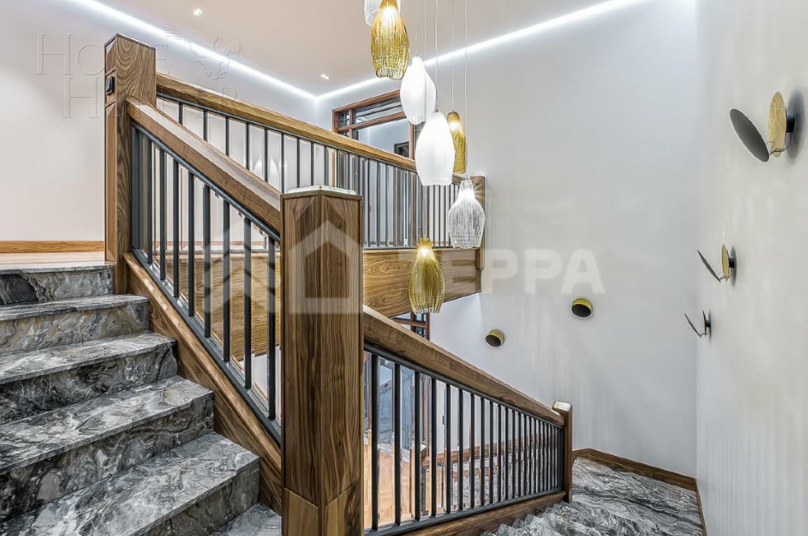 2-этажный коттедж 989.7 м² с отделкой