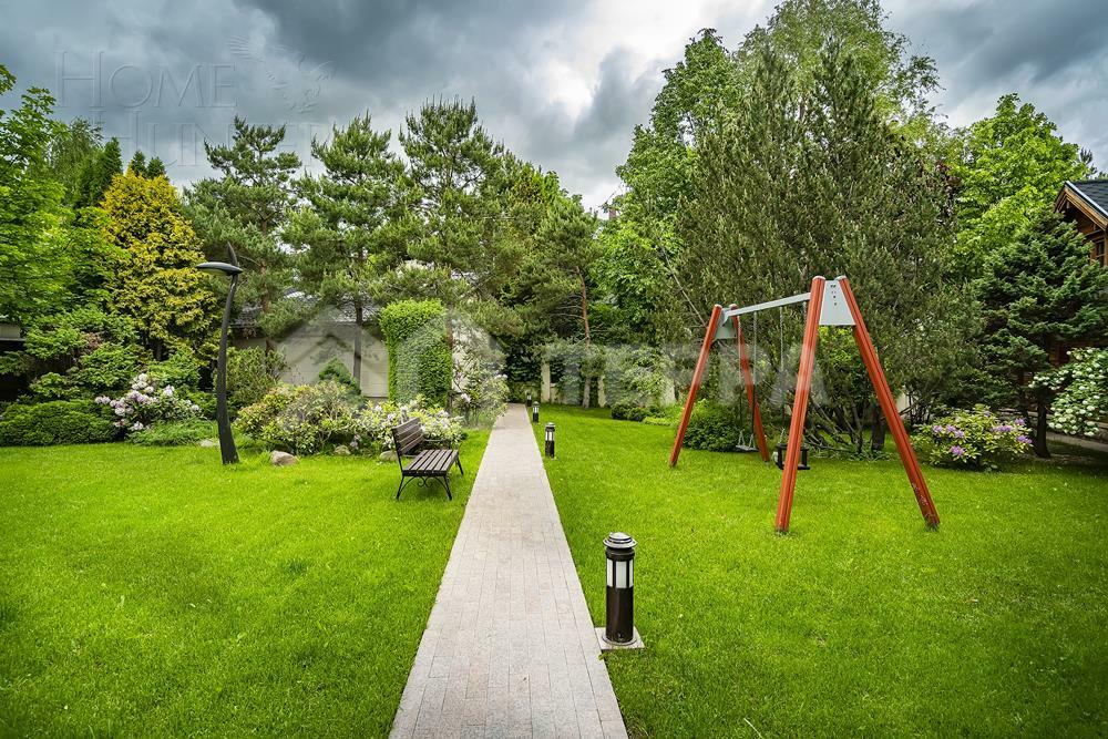 3-этажный коттедж 1 200 м² с отделкой