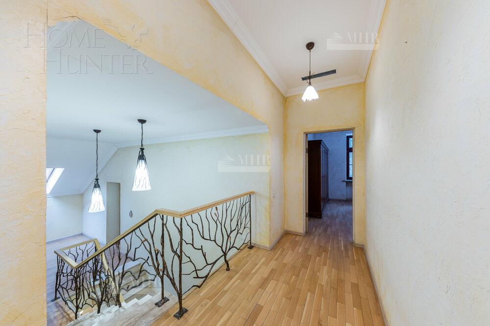 2-этажный коттедж 550 м² с отделкой