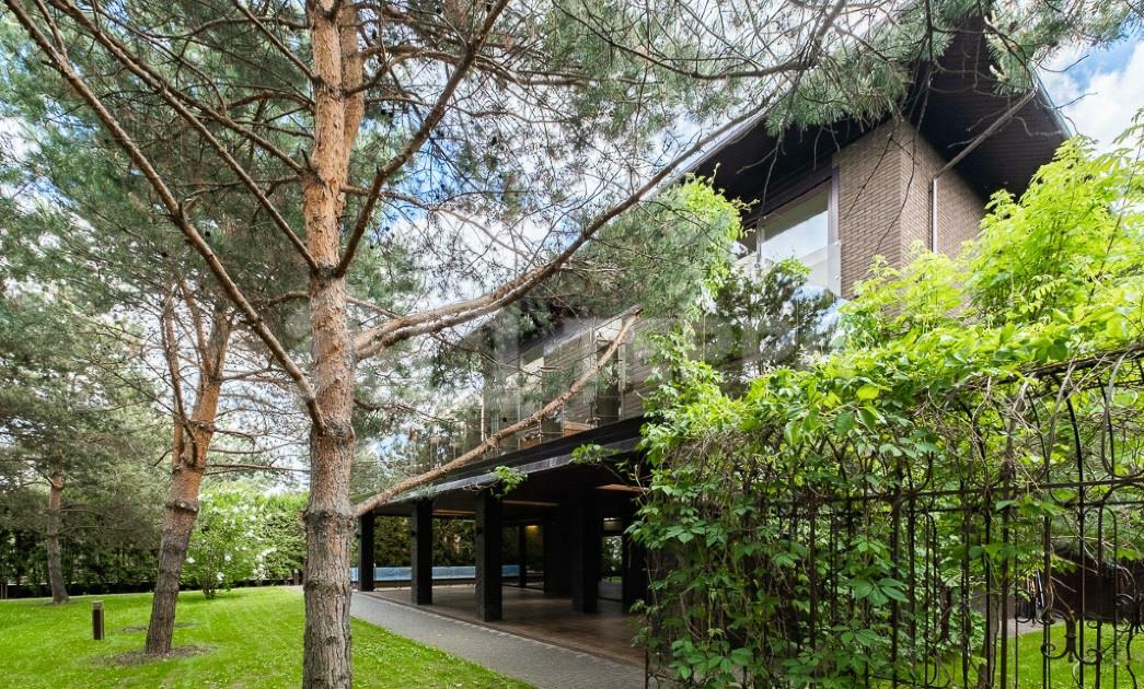 2-этажный коттедж 870 м² с отделкой