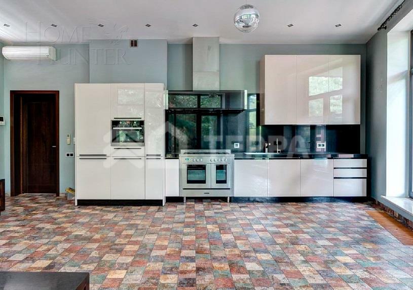 2-этажный коттедж 947 м² с отделкой