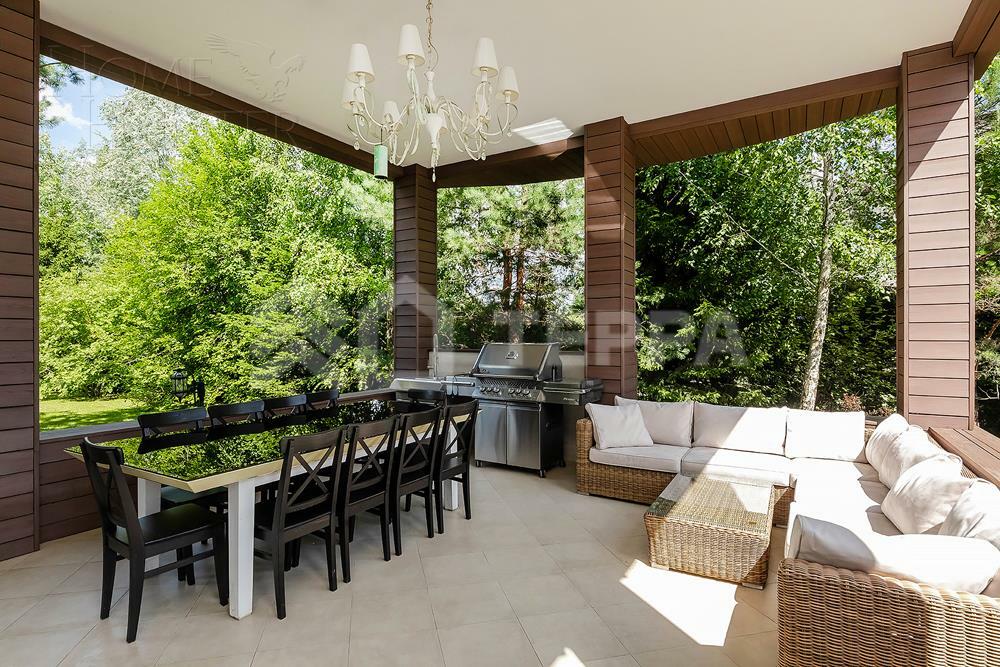 3-этажный коттедж 768 м² с отделкой