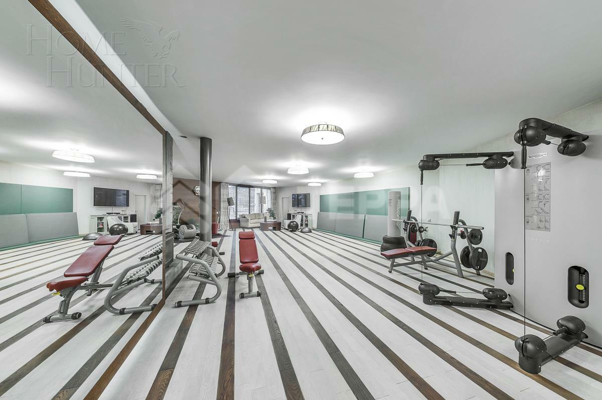 3-этажный коттедж 1 800 м² с отделкой