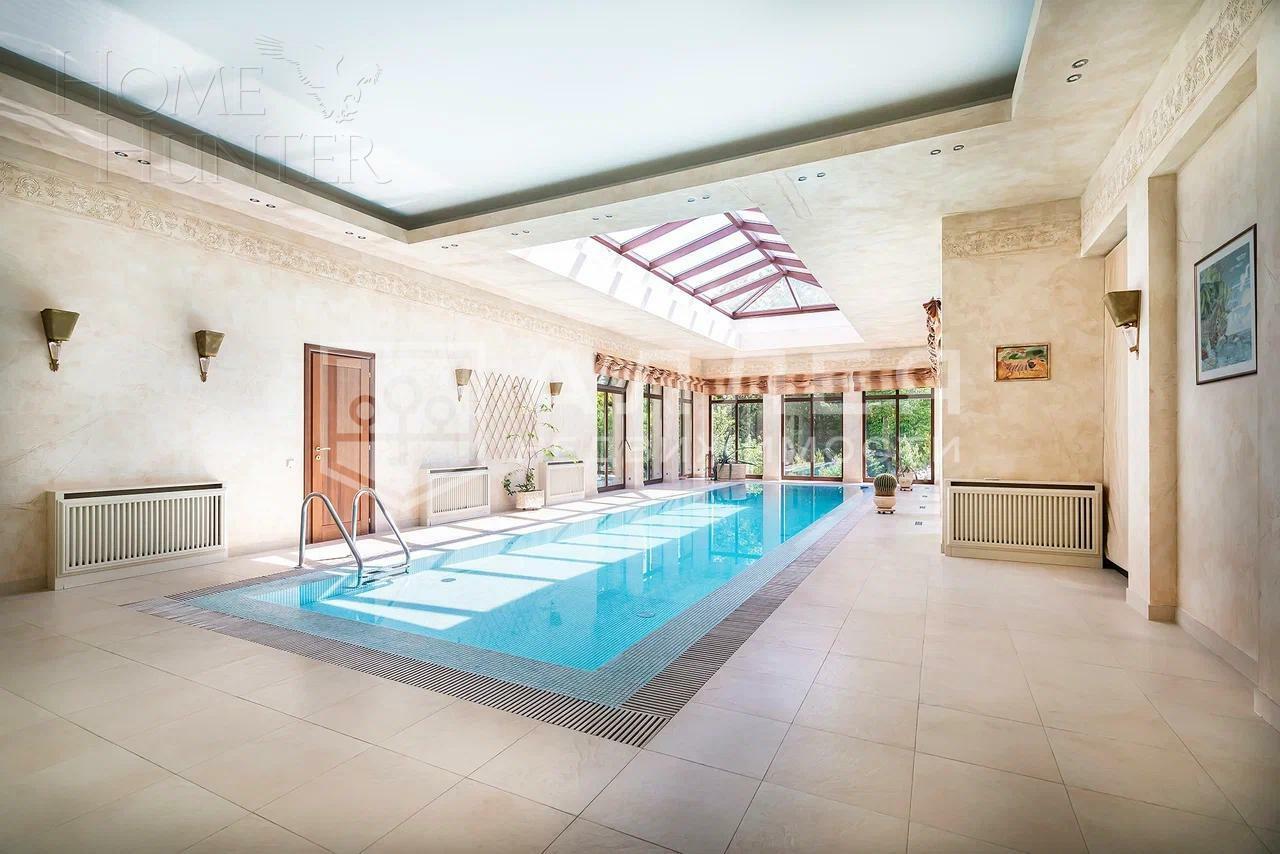 2-этажный коттедж 750 м² с отделкой