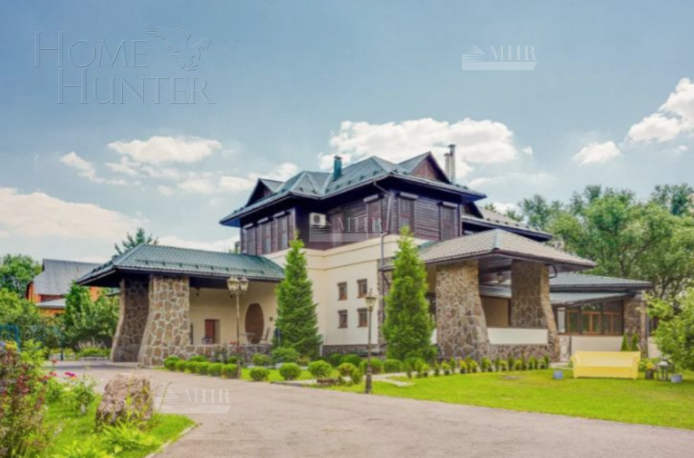 2-этажный коттедж 1 140 м² с отделкой