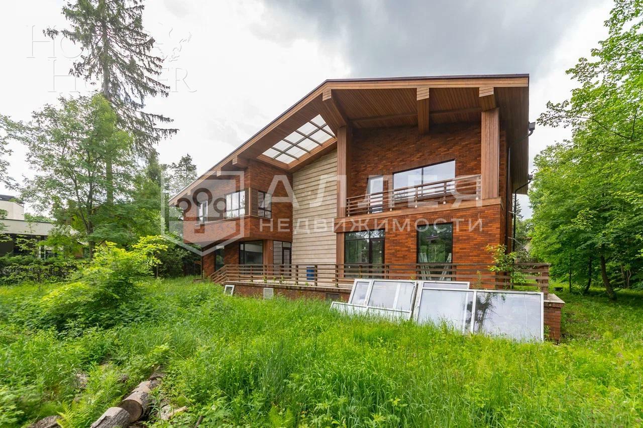 2-этажный коттедж 630 м² без отделки