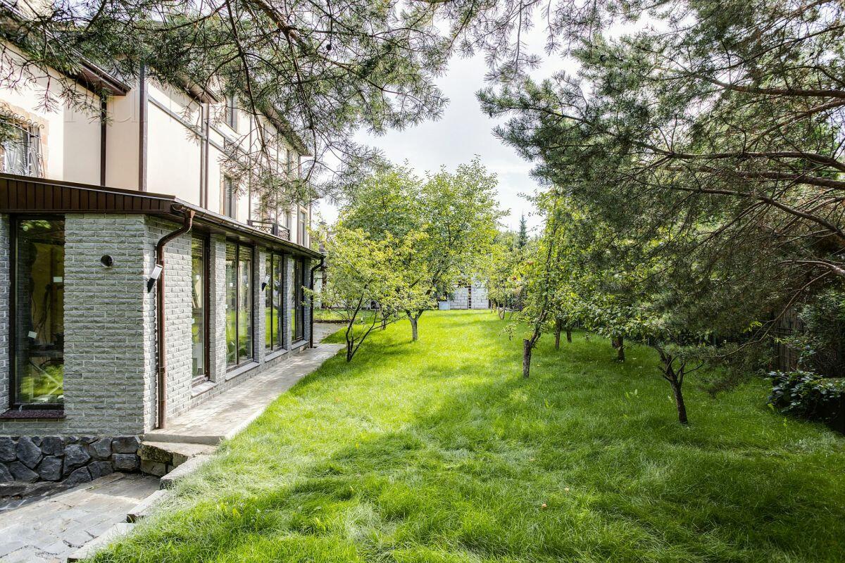 2-этажный коттедж 948 м² с отделкой