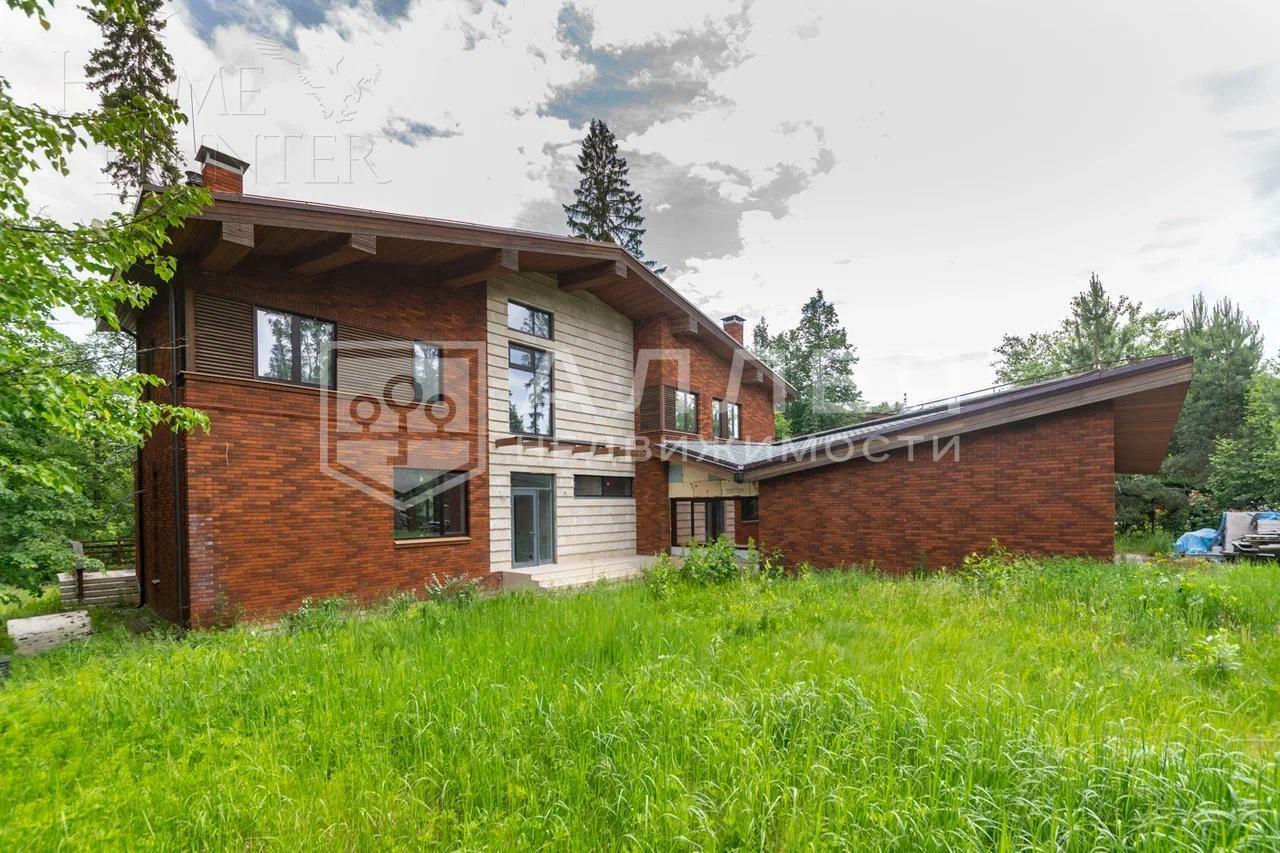 2-этажный коттедж 630 м² без отделки