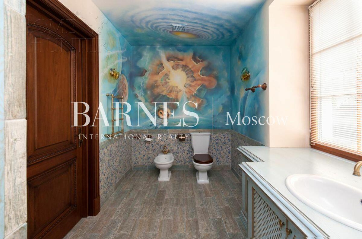 2-этажный коттедж 1 400 м² с отделкой