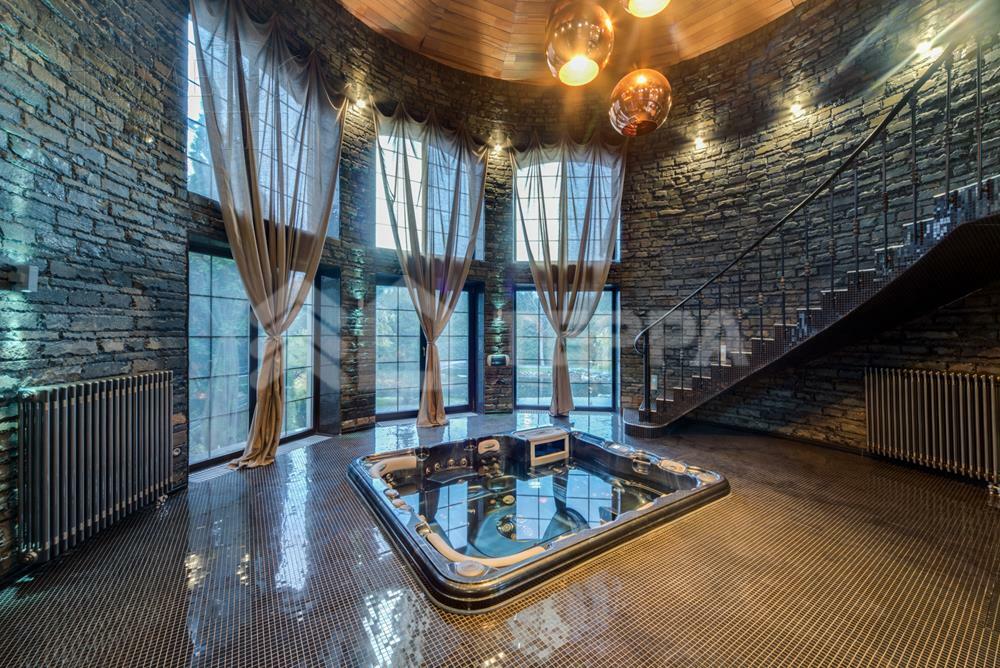 2-этажный коттедж 850 м² с отделкой