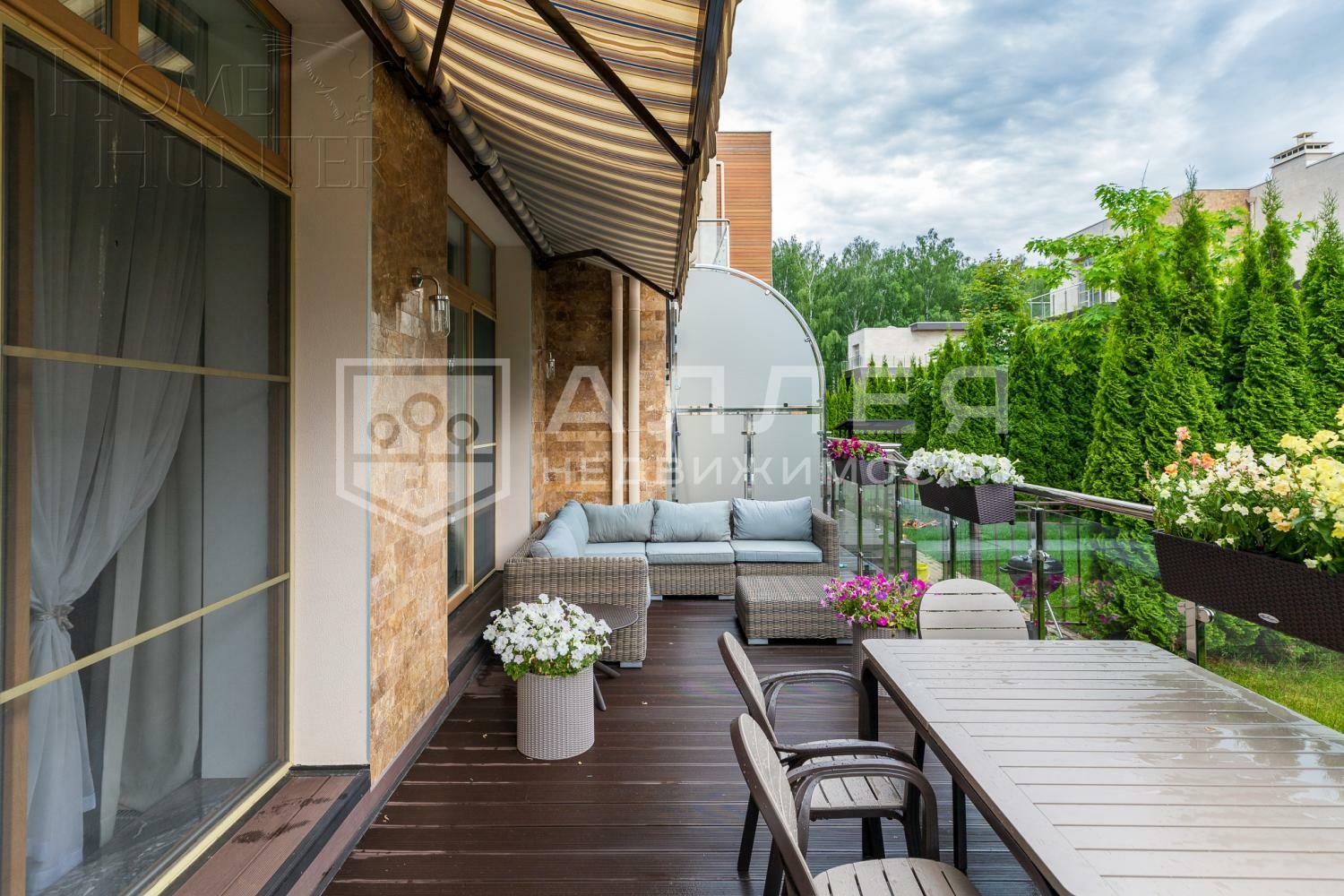 3-этажный таунхаус 300 м² с отделкой