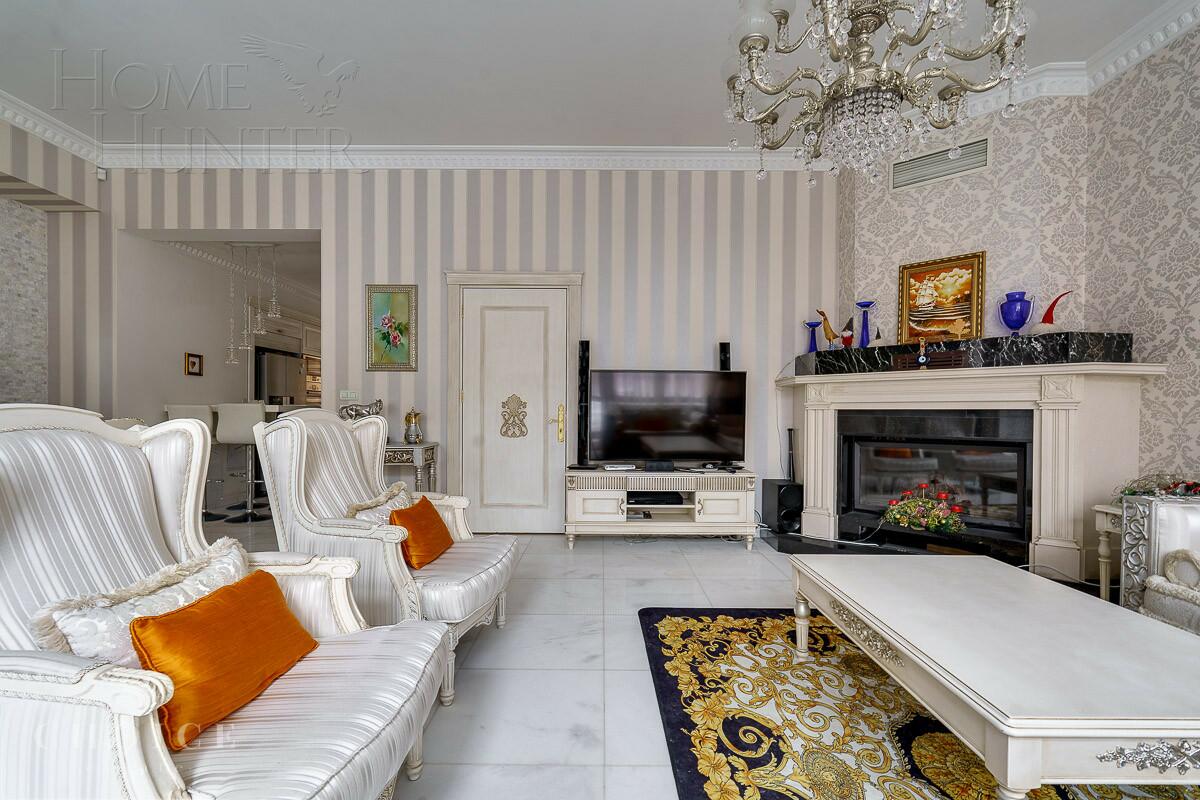 3-этажный таунхаус 400 м² с отделкой