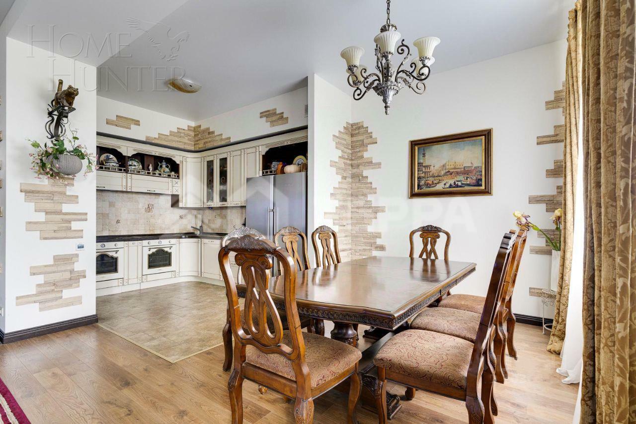 2-этажный таунхаус 400 м² с отделкой