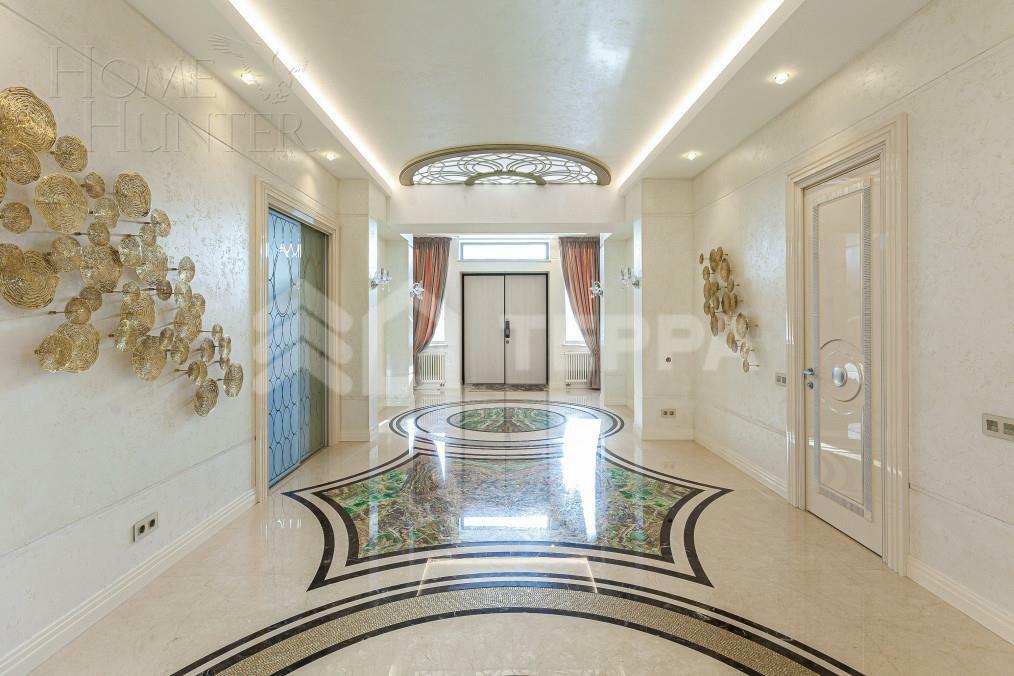 2-этажный коттедж 780 м² с отделкой