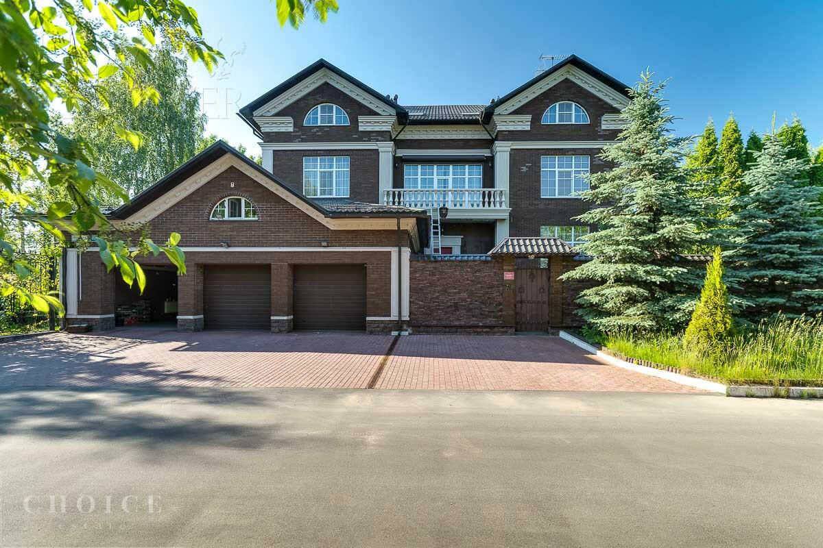 4-этажный коттедж 1 200 м² с отделкой