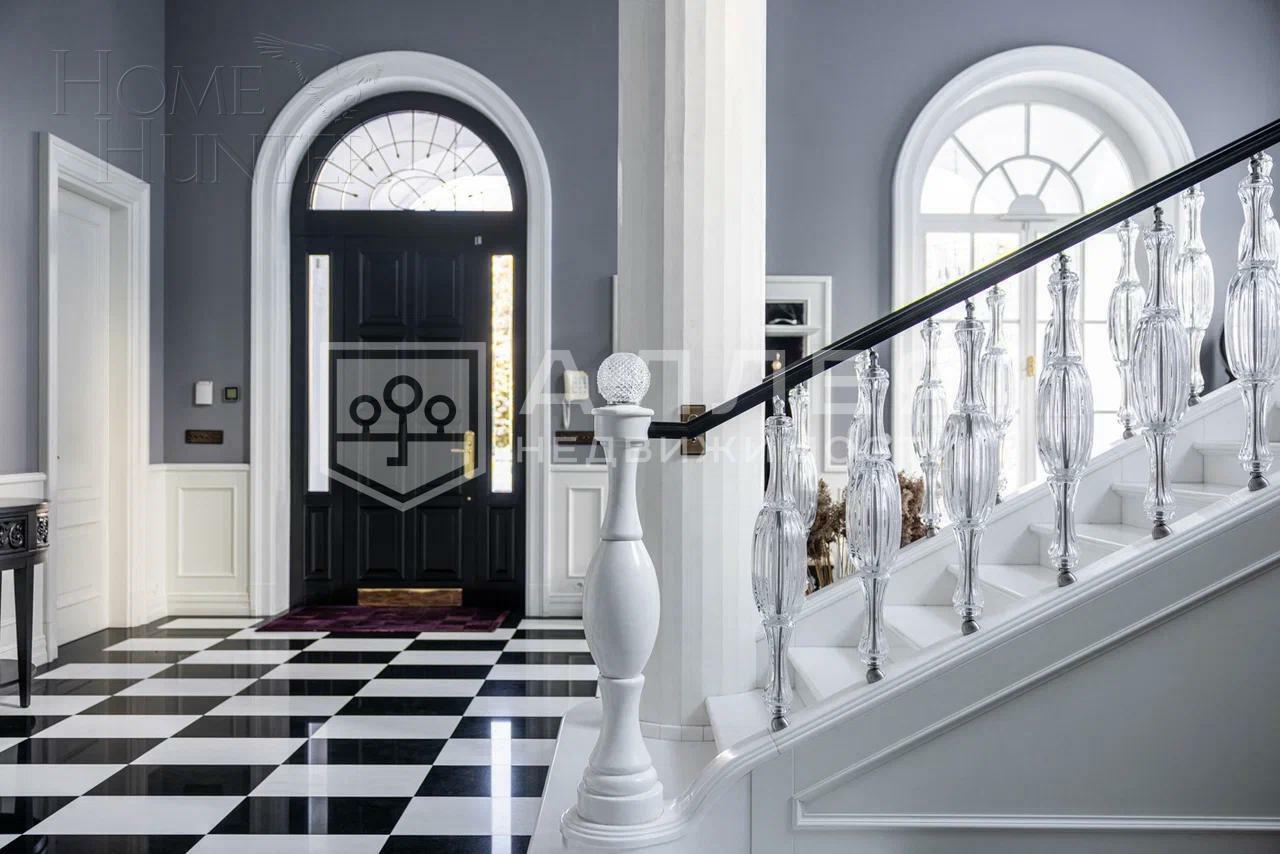 2-этажный коттедж 2 000 м² с отделкой