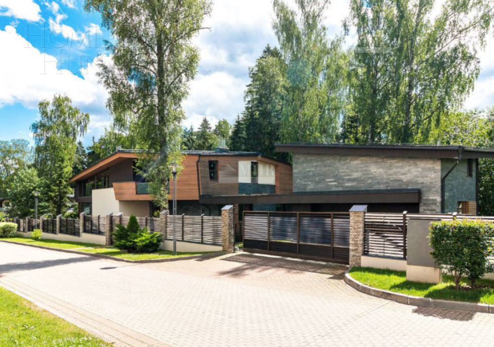 2-этажный коттедж 760 м² без отделки