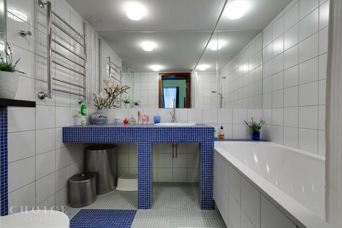 2-этажный коттедж 1 254 м² с отделкой