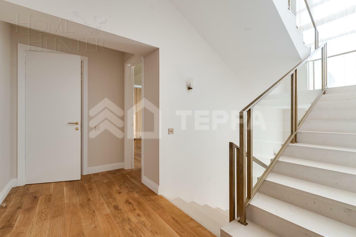 3-этажный таунхаус 365 м² с отделкой