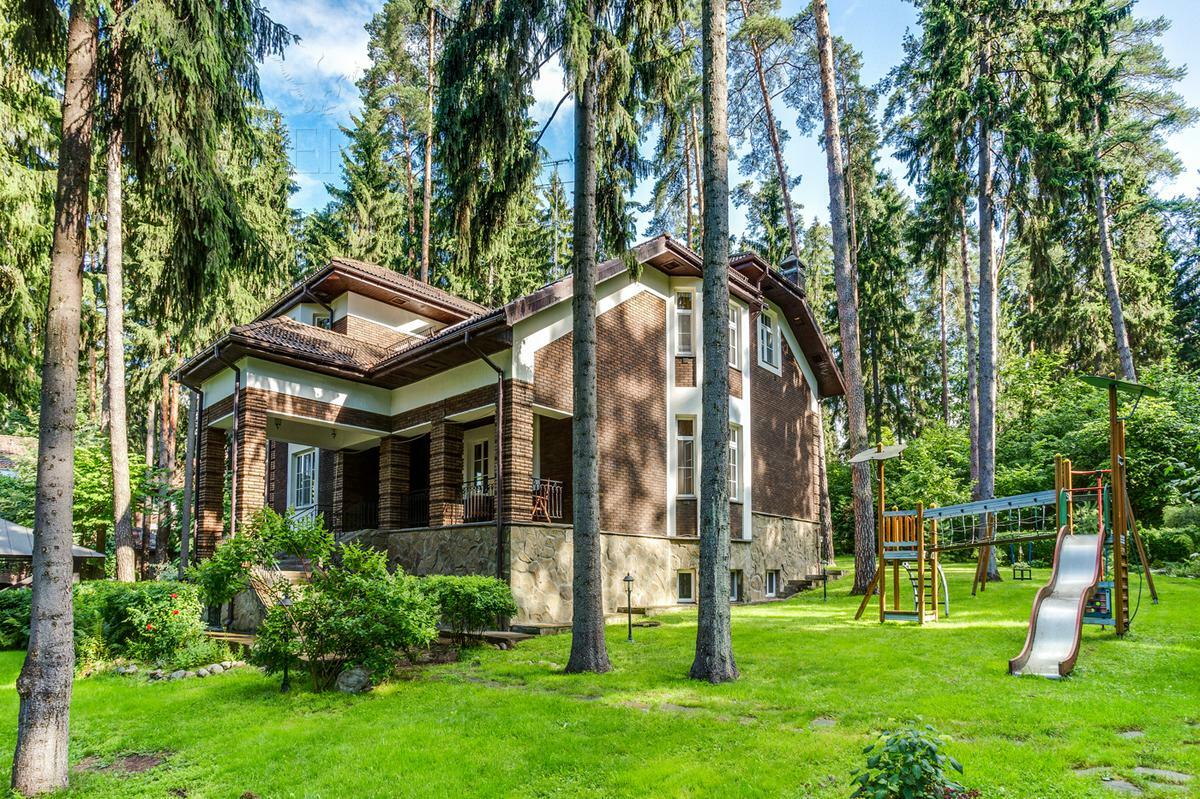 2-этажный коттедж 550 м² с отделкой