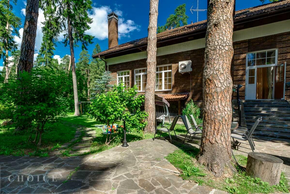 2-этажный коттедж 550 м² с отделкой