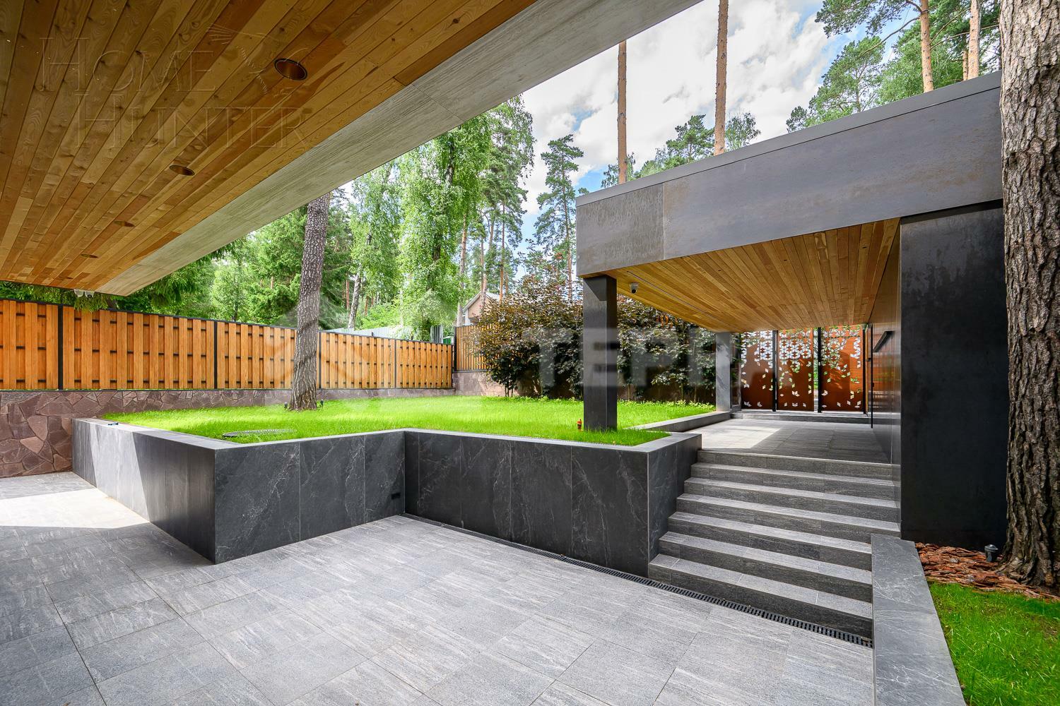 2-этажный коттедж 865 м² с отделкой