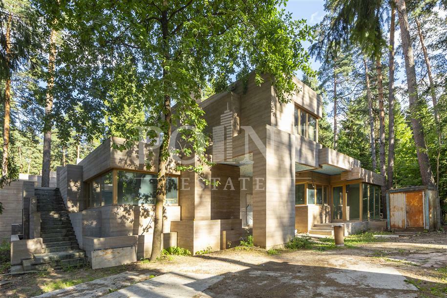 2-этажный коттедж 1 330 м² с отделкой