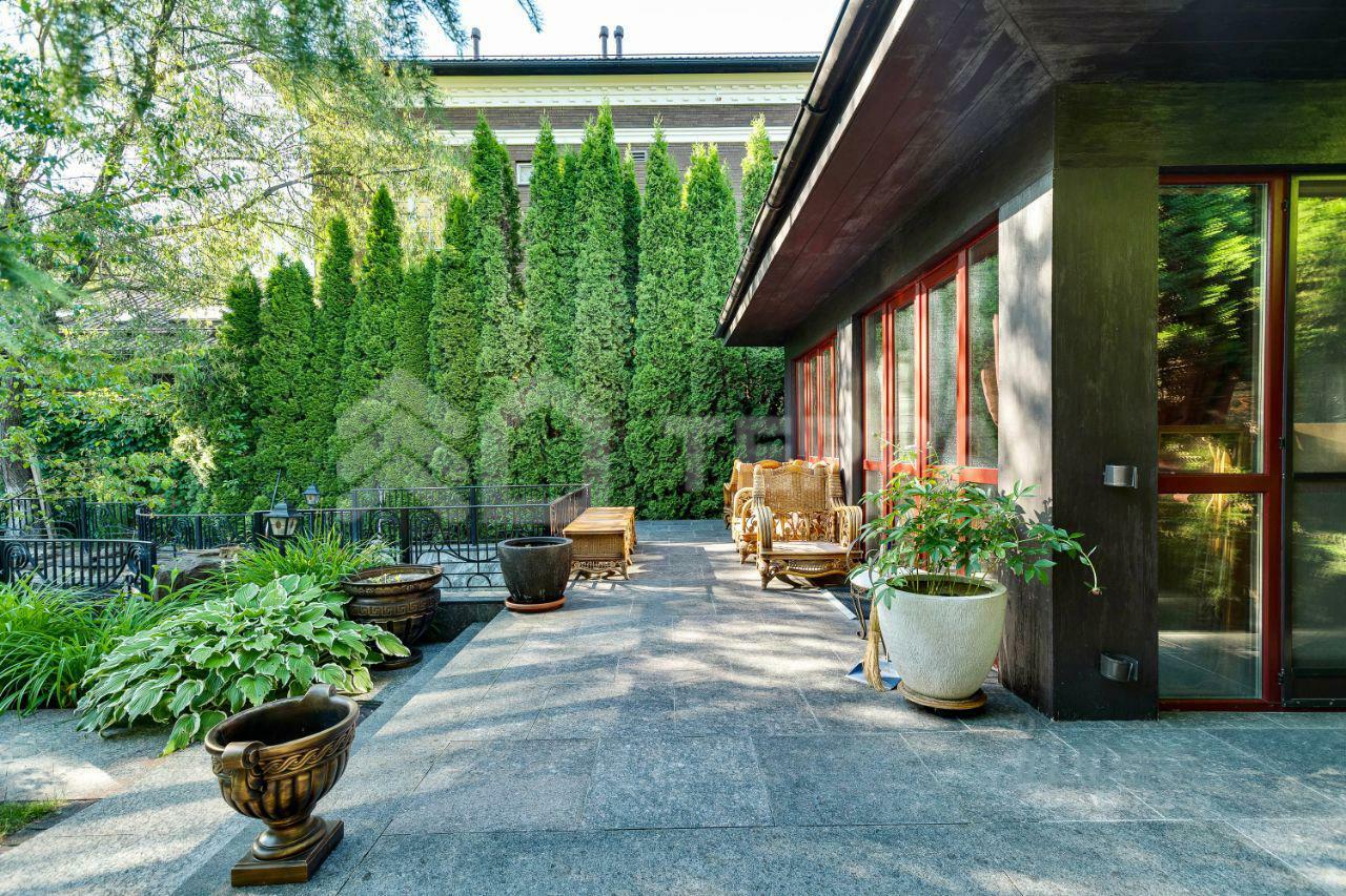 2-этажный коттедж 1 200 м² с отделкой